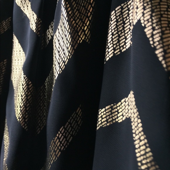 NWOT IZ Byer Black & Gold Chevron Top - Picture 4 of 4